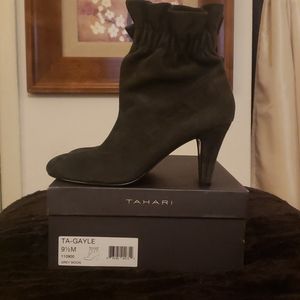 Tahari TA-Gayle Suede Ankle Boot Grey Moon